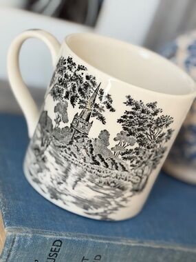 Vintage Wedgewood Porcelain Mug Cup. Romantic England | Queen’s Ware 3.5”